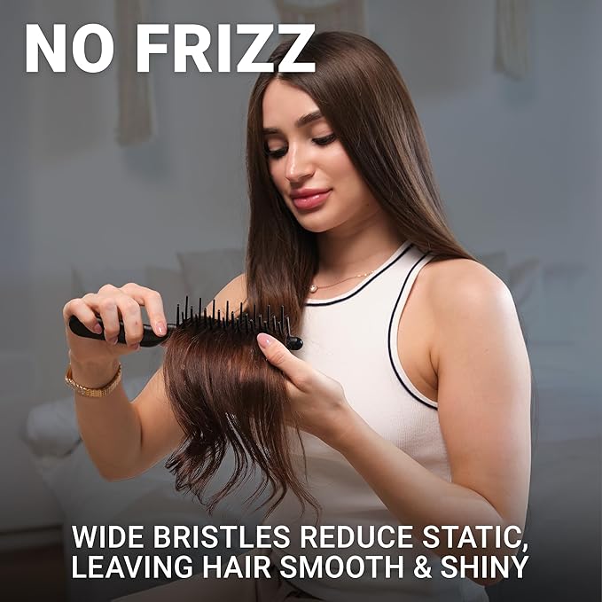 Janeke J-Brush Detangling Comb for Curly and Wavy Hair – Wide Tooth J-Shape Brush for Wet and Dry Use – Anti-Frizz, Lightweight and Gentle on Scalp – Made in Italy Professional Styling Tool (Black)